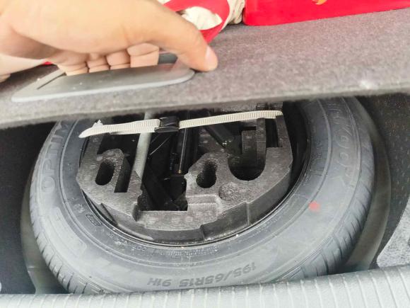 [上海·沪J] 二手大众高尔夫2016款 230TSI 自动豪华型