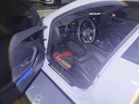 [苏州·苏U] 二手奥迪奥迪A4L2023款 40 TFSI 豪华动感型