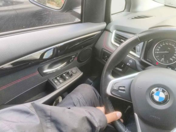[上海·沪G] 二手宝马宝马2系旅行车2015款 218i 运动设计套装