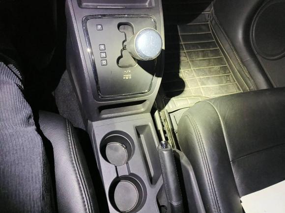 [上海·沪L] 二手Jeep指南者2011款 2.4L 四驱运动版