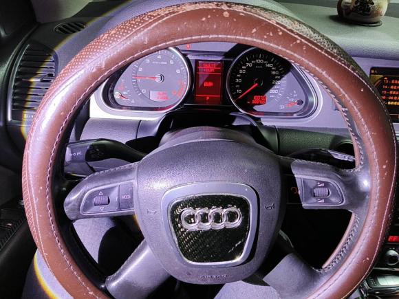 [无锡·苏B] 二手奥迪奥迪Q72010款 3.6 FSI quattro 豪华型