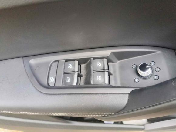 [上海·沪E] 二手奥迪奥迪Q5L2020款 改款 40 TFSI 荣享时尚型