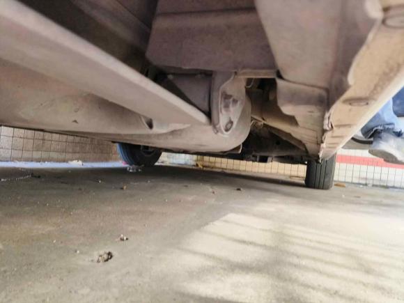 [广州·粤A] 二手日产日产NV2002011款 1.6L 232座 尊雅型