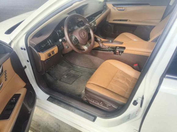 [苏州·苏E] 二手雷克萨斯雷克萨斯ES2015款 300h 豪华版