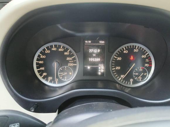 [杭州·浙A] 二手奔驰威霆2018款 2.0T 精英版 7座 国V