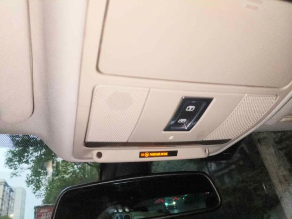 [苏州·苏E] 二手路虎揽胜极光2014款 2.0T 5门耀享版