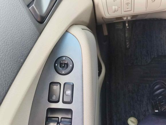 [上海·沪E] 二手起亚起亚K52015款 2.0L 自动GL