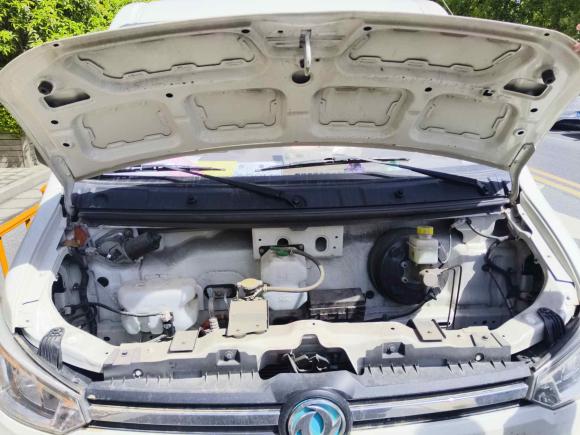 [杭州·浙A] 二手东风御风御风EM262023款 标准版 41.472kWh 河南锂动