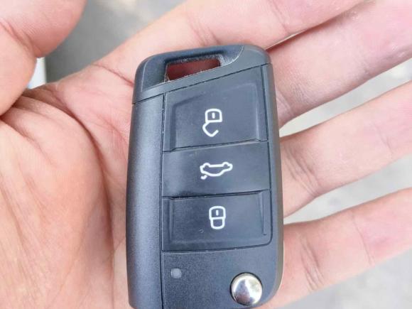 [上海·辽A] 二手大众高尔夫·嘉旅2016款 230TSI 自动进取型