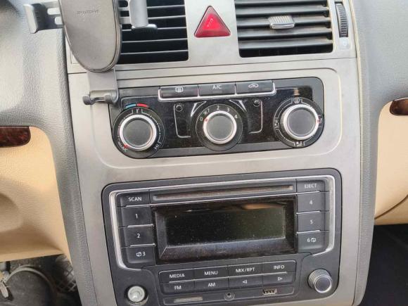 [成都·川A] 二手大众途安2013款 1.4T 手动舒适版5座