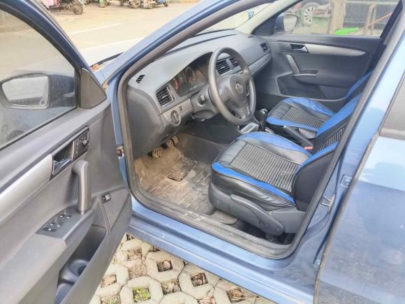 [无锡·苏B] 二手大众朗逸2013款 改款经典 1.6L 手动风尚版