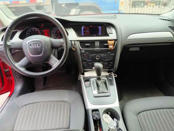 [上海·沪H] 二手奥迪奥迪A4L2010款 2.0 TFSI 标准型