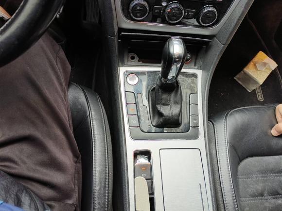 [上海·沪C] 二手大众帕萨特2011款 2.0TSI DSG至尊版