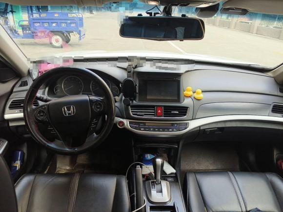 [佛山·粤Y] 二手本田歌诗图2014款 2.4L 豪华版