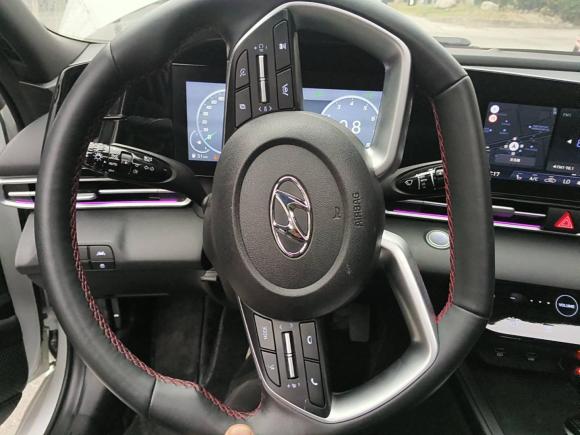 [成都·川A] 二手现代伊兰特2022款 1.5L CVT 20周年纪念款