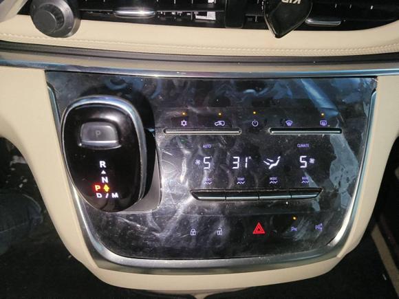 [武汉·鄂A] 二手别克别克GL82023款 陆上公务舱 尊贵型