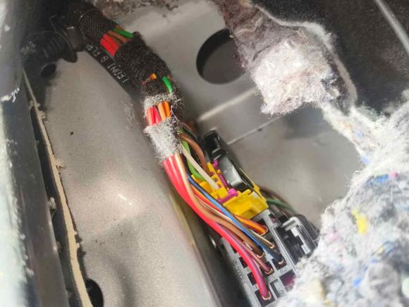 [广州·粤S] 二手大众凌渡2015款 330TSI DSG豪华版