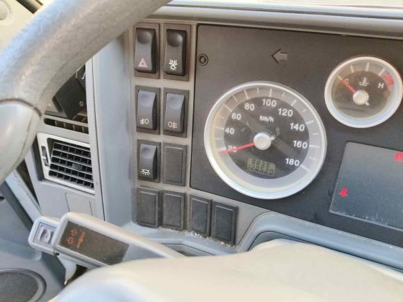 [武汉·鄂A] 二手依维柯依维柯得意2014款 2.8T-V35 NJ5044XXYQ3A43S4