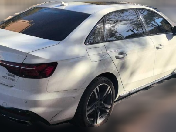 [北京·辽C] 二手奥迪奥迪A4L2022款 40 TFSI 豪华动感型