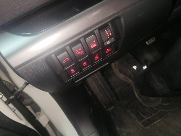 [上海·沪D] 二手斯巴鲁傲虎2018款 2.5i 运动导航版 EyeSight