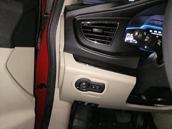 [成都·川A] 二手荣威荣威3602015款 1.5L 自动豪华版