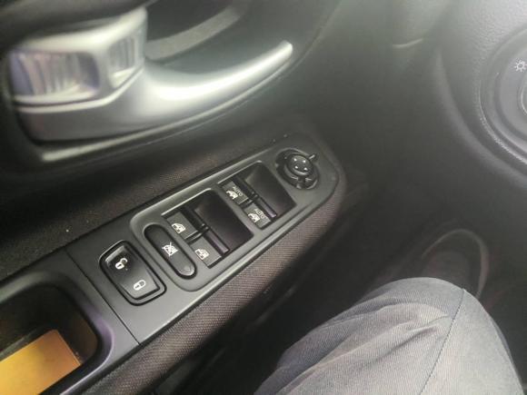 [杭州·浙E] 二手Jeep自由侠2017款 180T 自动动能版+