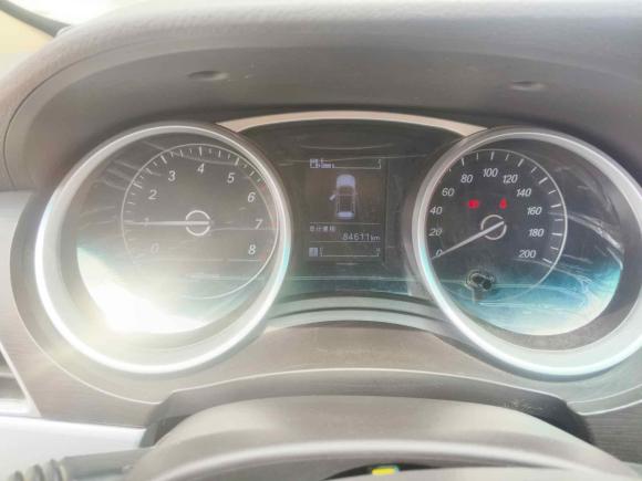 [武汉·鄂A] 二手宝骏宝骏7302016款 1.5L 手动标准型 7座