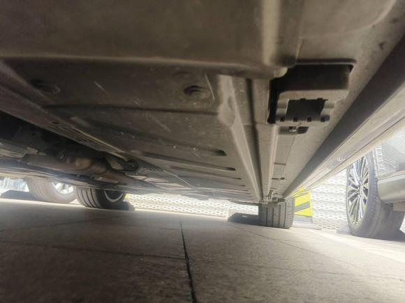 [深圳·粤B] 二手奔驰奔驰E级新能源2022款 改款三 E 350 e L 插电式混合动力运动轿车