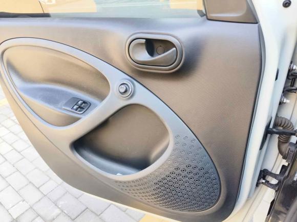 [青岛·鲁B] 二手smartsmart forfour2018款 1.0L 52千瓦灵动版