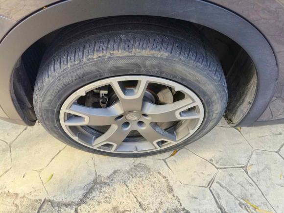 [济南·鲁A] 二手玛莎拉蒂Levante2016款 3.0T 标准型