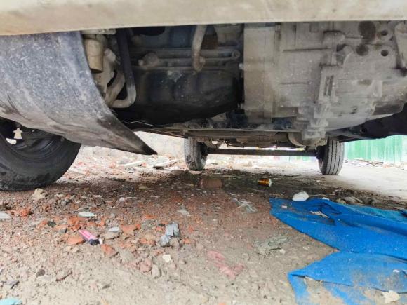 [宁波·浙B] 二手大通新途V802021款 2.0T 手动经典傲运通短轴中顶5/6座