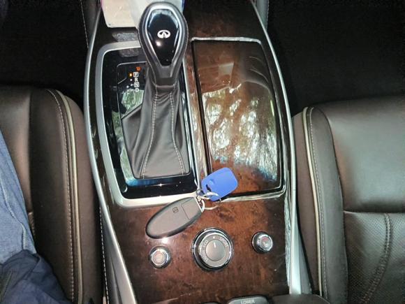 [上海·沪E] 二手英菲尼迪英菲尼迪QX602018款 2.5 S/C Hybrid 两驱卓越版 国VI