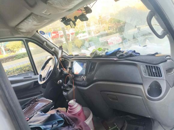 [南京·苏A] 二手福田图雅诺2021款 2.0T手动通途加长轴中顶5/6/7座4F20TC3