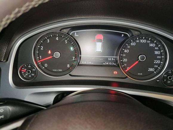 [无锡·沪C] 二手大众途锐2011款 3.0TSI 标配型