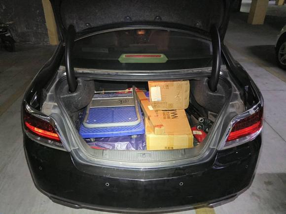 [无锡·苏B] 二手别克君越2012款 2.4L SIDI豪华版