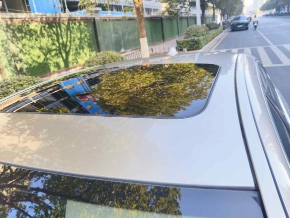 [南京·苏A] 二手宝马宝马5系2014款 525Li 豪华设计套装