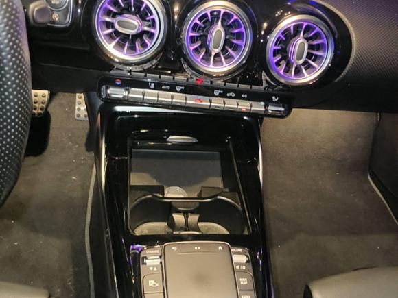 [广州·粤A] 二手奔驰奔驰A级AMG2020款 改款 AMG A 35 4MATIC