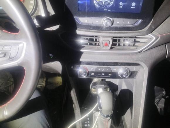 [成都·川A] 二手雪佛兰沃兰多2019款 Redline 530T 自动纵享版（5+2款） 国VI