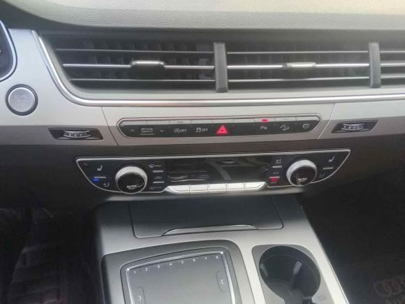 [青岛·鲁U] 二手奥迪奥迪Q72018款 40 TFSI 舒适型