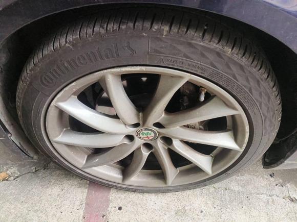 [上海·沪D] 二手阿尔法·罗密欧Giulia朱丽叶2017款 2.0T 200HP 豪华版