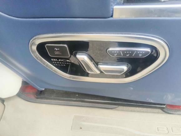 [青岛·鲁B] 二手别克别克GL82017款 25S 豪华型 国V