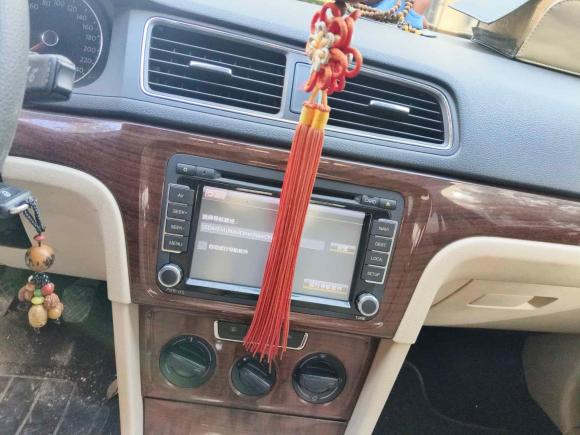 [无锡·苏B] 二手大众朗逸2013款 改款经典 1.6L 手动舒适版