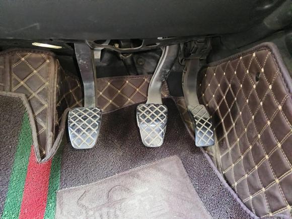 [济南·鲁S] 二手奥迪奥迪A6L2014款 TFSI 手动基本型