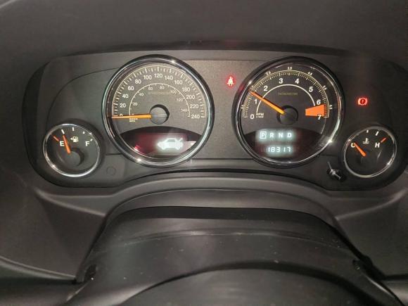 [济南·鲁A] 二手Jeep指南者(进口)2014款 改款 2.0L 两驱精英版