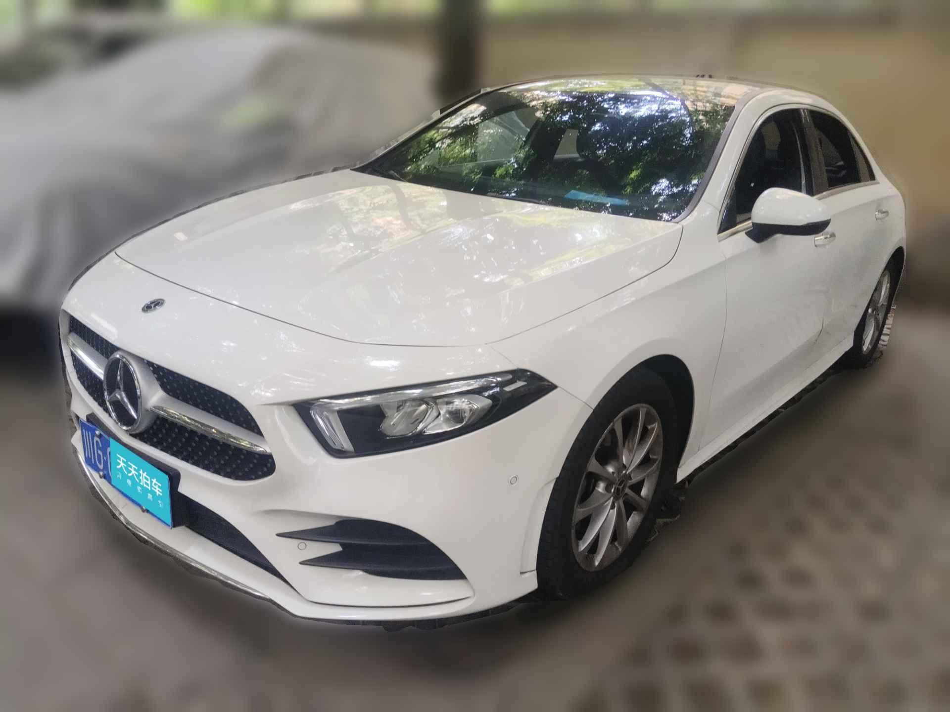 [成都·川G] 奔驰奔驰A级2021款 A 200 L 运动轿车时尚型