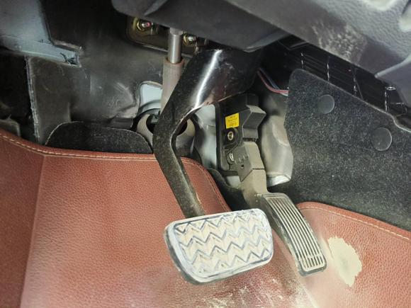 [西安·陕A] 二手一汽骏派D602015款 1.8L 自动尊贵型