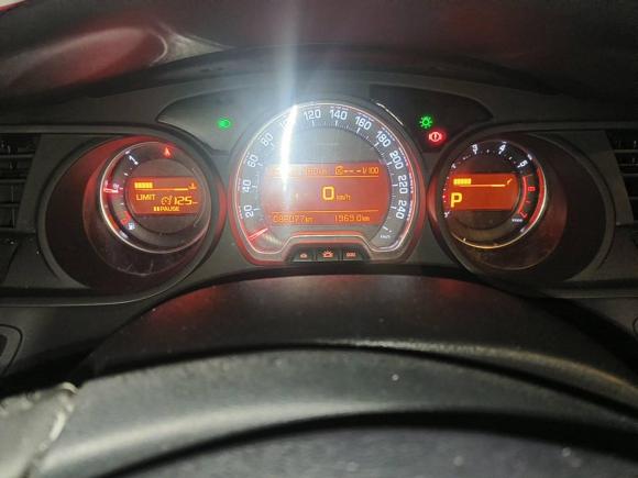 [武汉·冀A] 二手雪铁龙雪铁龙C52013款 2.0L 自动尊享型