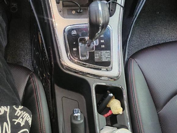 [杭州·浙A] 二手宝骏宝骏5602016款 1.8L iAMT豪华型