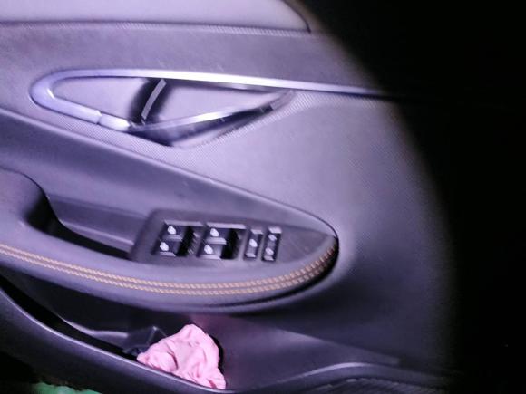 [杭州·浙A] 二手长安长安UNI-T2022款 1.5T 尊贵型