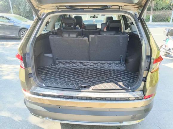 [上海·沪C] 二手斯柯达柯迪亚克2017款 TSI330 7座两驱豪华科技版